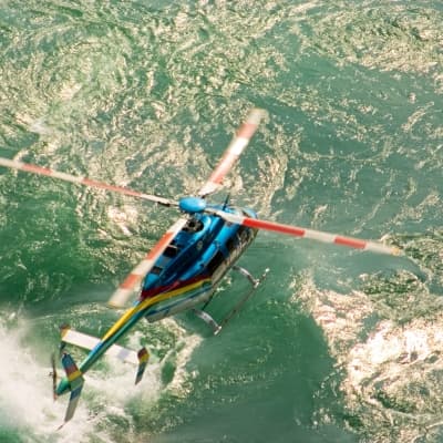 Survol des chutes du Niagara en hélicoptère
