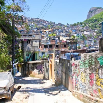 Dans les favelas