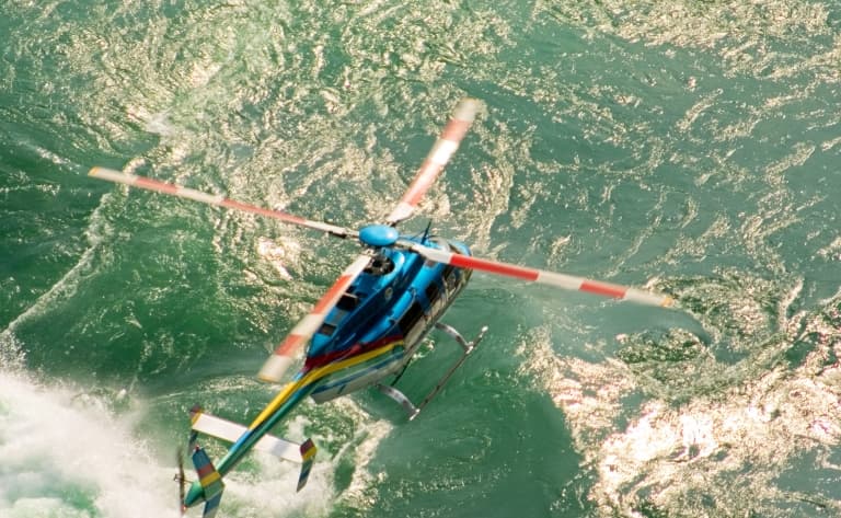 Survol des chutes du Niagara en hélicoptère