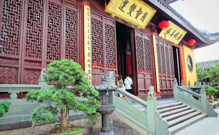 Le temple du Bouddha de Jade, le musée d’art et d’Histoire, la vieille ville et le Jardin Yu