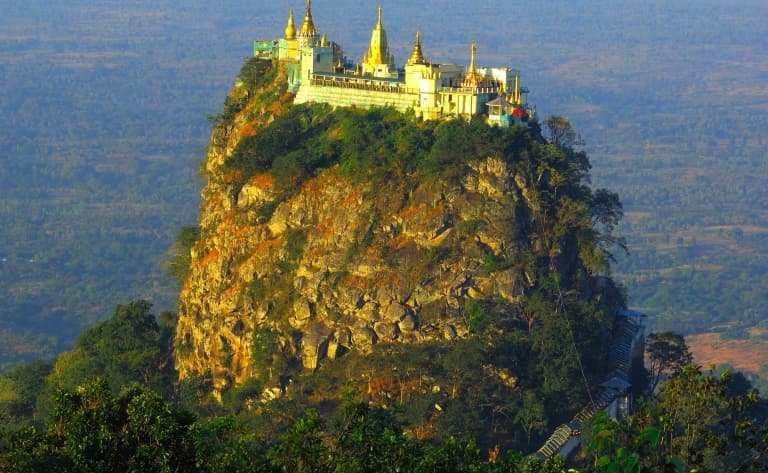 Excursion au Mont Popa