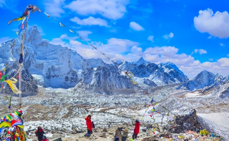Route pour le camp de base de l’Everest à 5350 m d’altitude