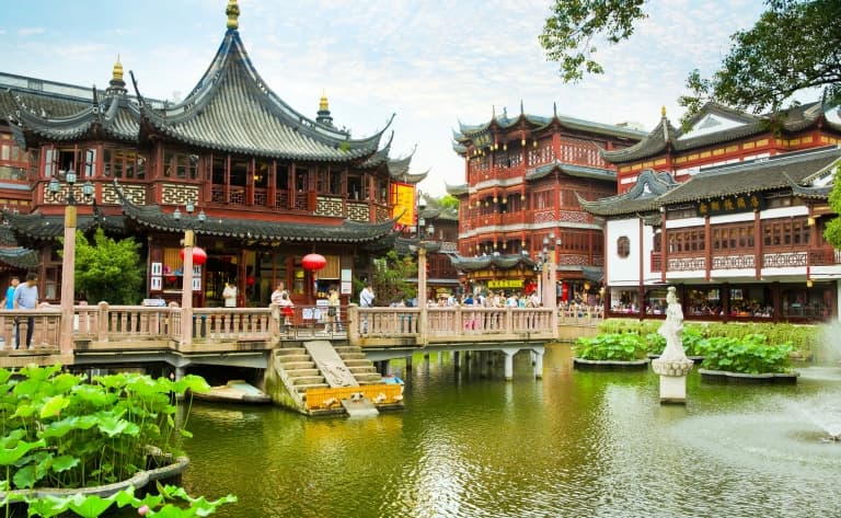 Le temple du Bouddha de Jade, le musée d’art et d’Histoire, la vieille ville et le Jardin Yu