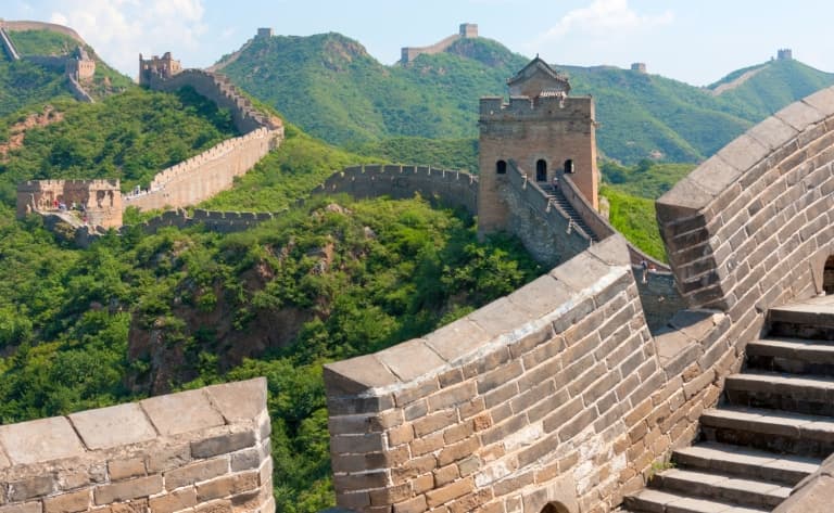 Excursion sur la Grande Muraille & les Tombeaux Ming, Fabrique de cloisonnés et la voie sacrée