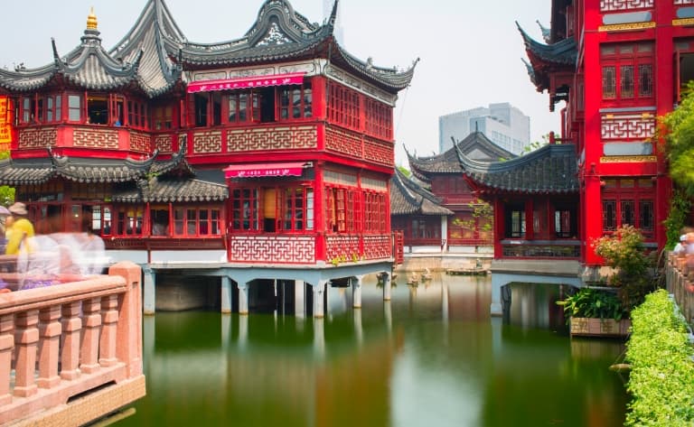 Temple du Bouddha de Jade, le Jardin Yu et la vieille ville, Le Nouveau Musée d'arts et d'Histoire de Shanghai