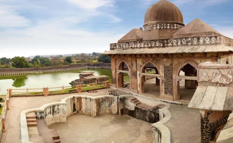Découverte du site archéologique de Mandu et de la mosquée Jama Masjid