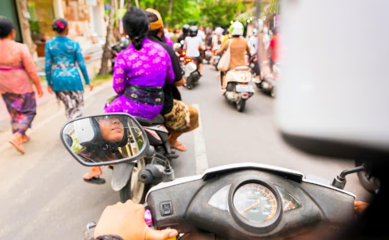Transfert vers Ubud. Premiers contacts avec la ville
