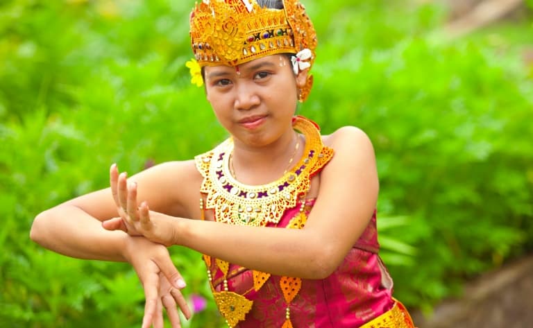Danses du Kriss et du Barong, artisans et forêt des singes