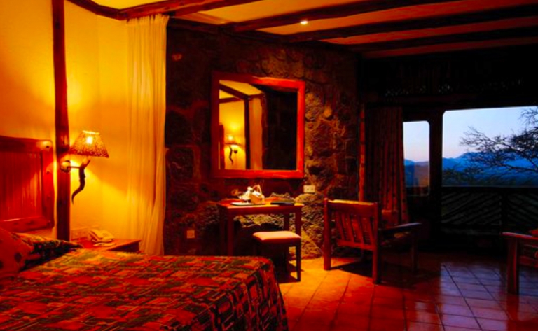 Hotel Tsavo West National Park