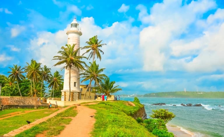 Phare de Dondra : le point plus méridional de l’île !