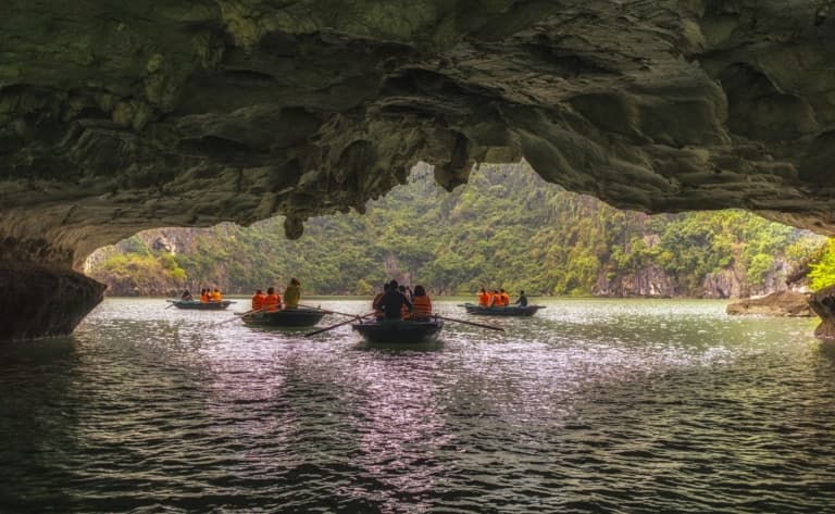 Croisière et grottes de Trang An