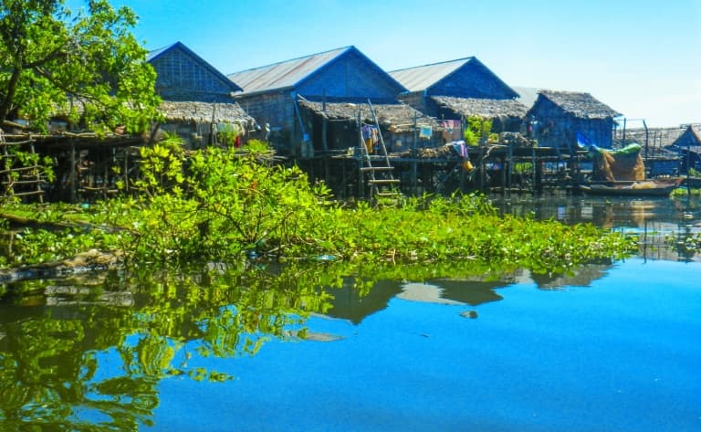 Tonlé Sap et villages flottants