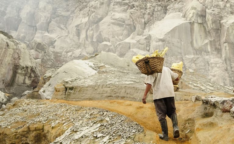 Les porteurs de soufre du Volcan Kawah Ijen